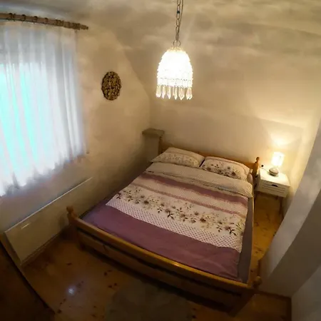 Apartman Hisa Med Brezami *