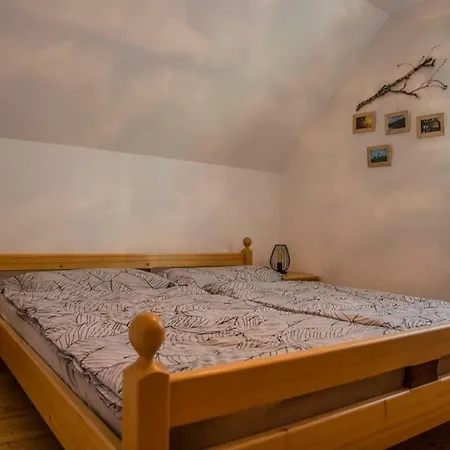 Apartman Hisa Med Brezami